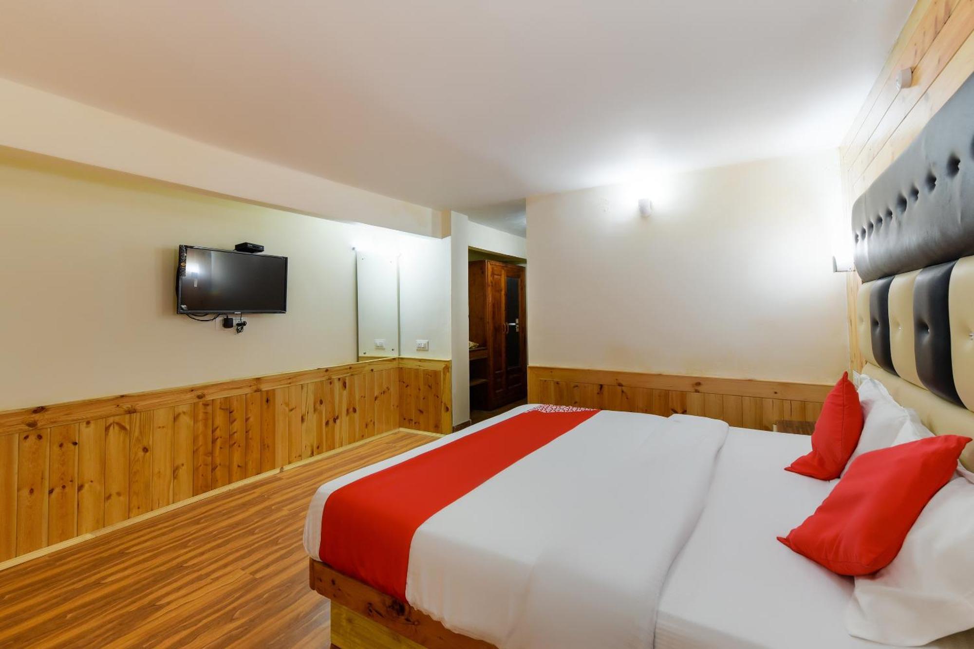 Oyo 46485 Hotel Vijayant Manāli エクステリア 写真