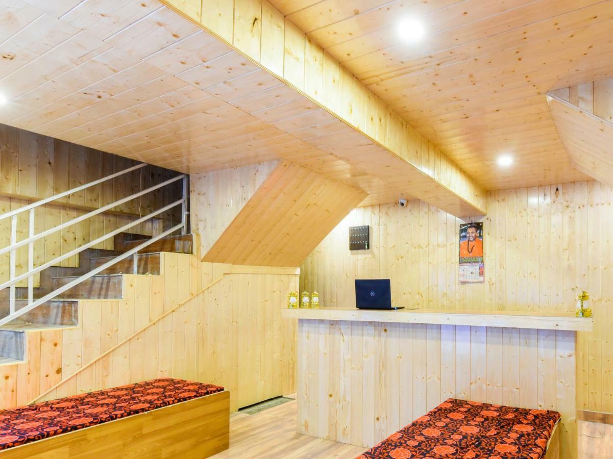 Oyo 46485 Hotel Vijayant Manāli エクステリア 写真